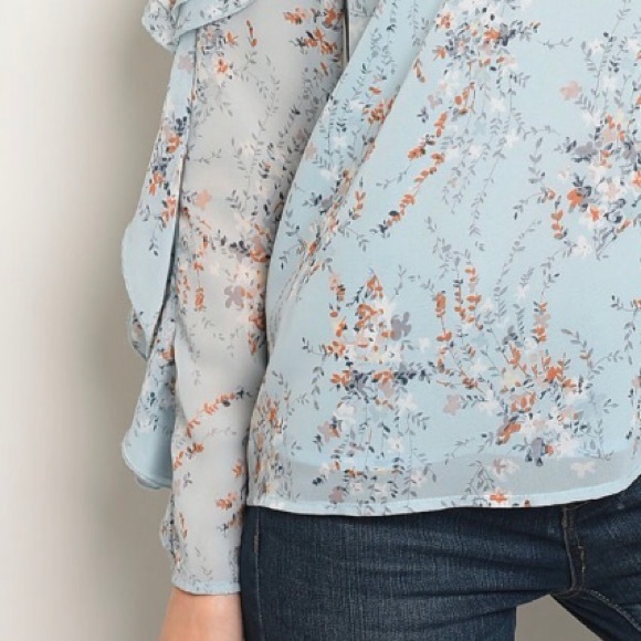 ☀️LAST1️⃣//BLUE RUFFLED FLORAL COLD SHOULDER - Picture 8 of 13